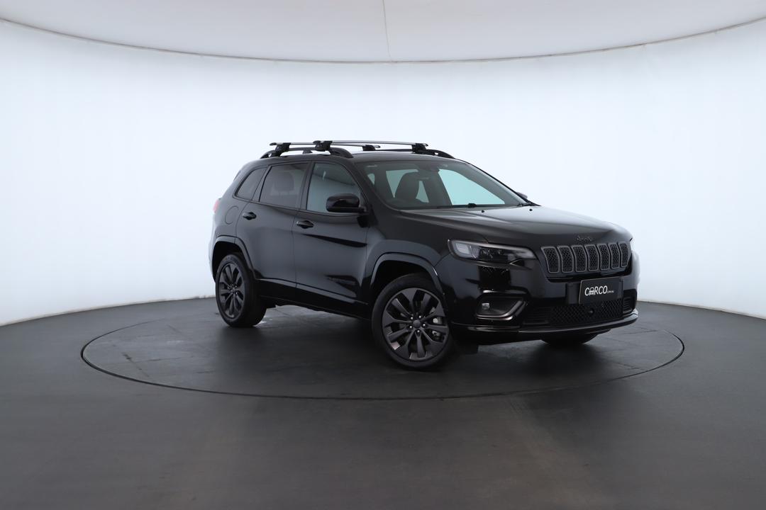 Exterior view frame 0