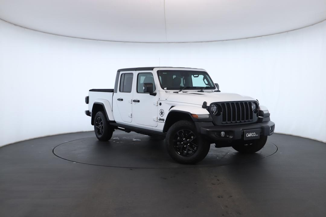 Exterior view frame 0