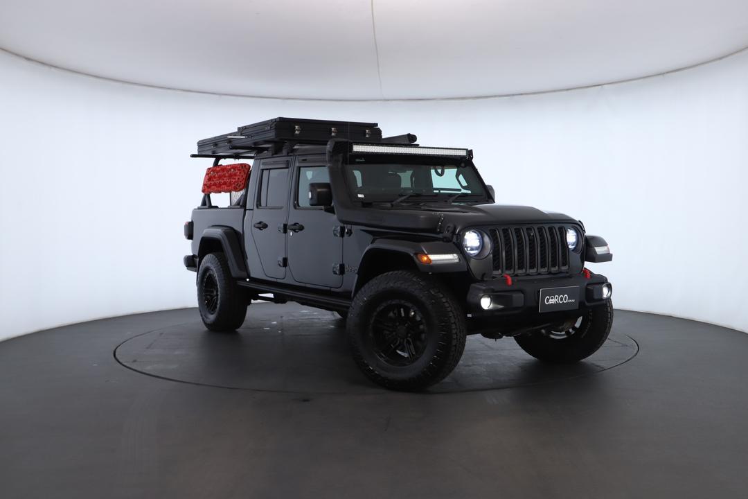 Exterior view frame 0