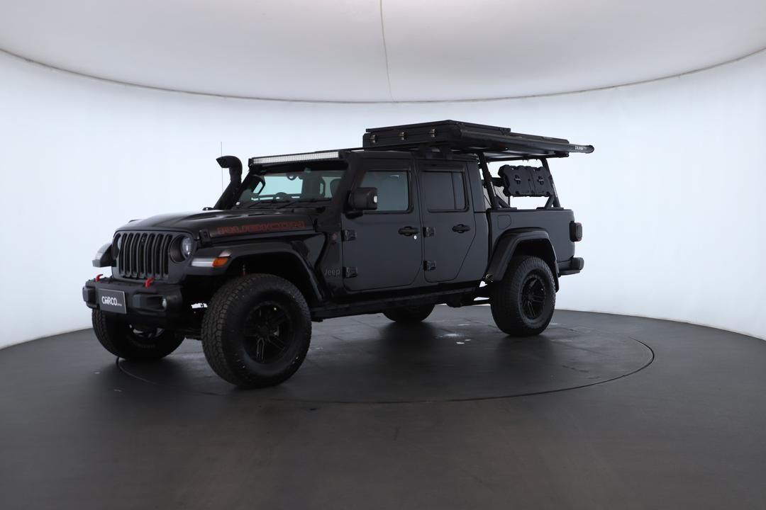 Exterior view frame 5