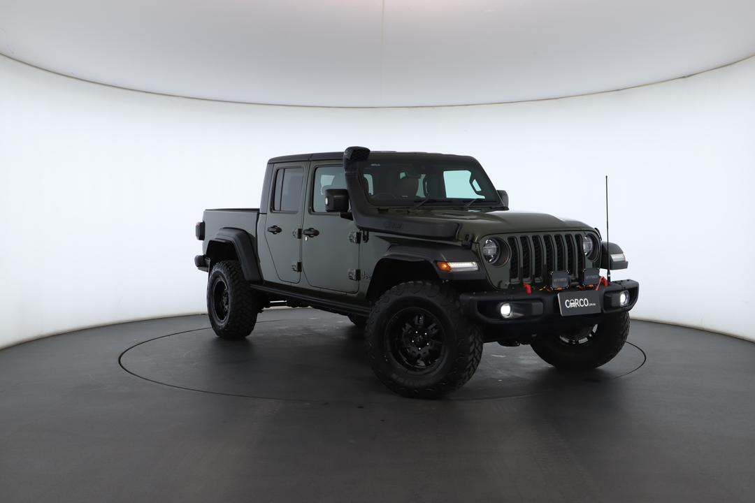 Exterior view frame 0