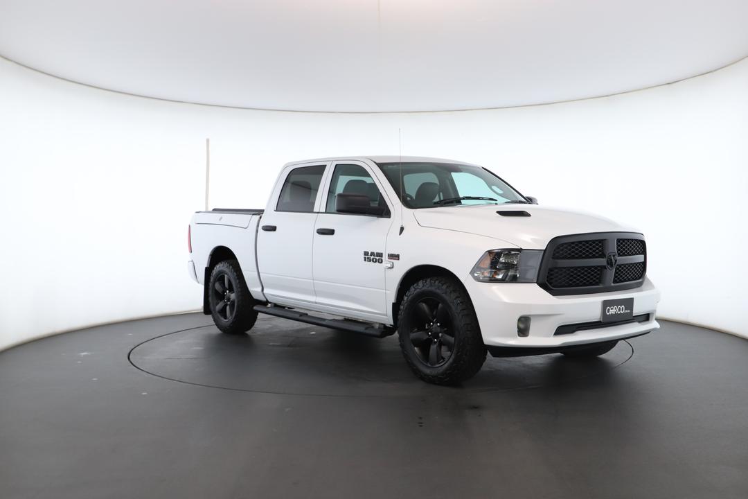 Exterior view frame 1