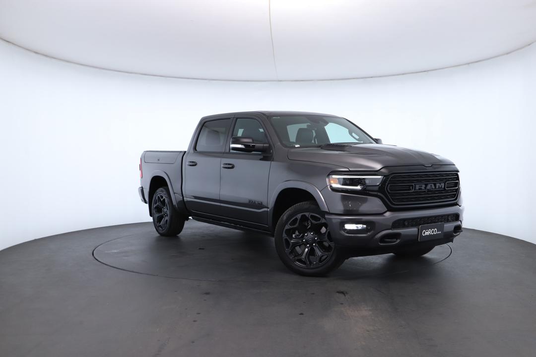 Exterior view frame 0