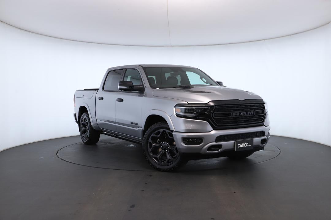 Exterior view frame 0