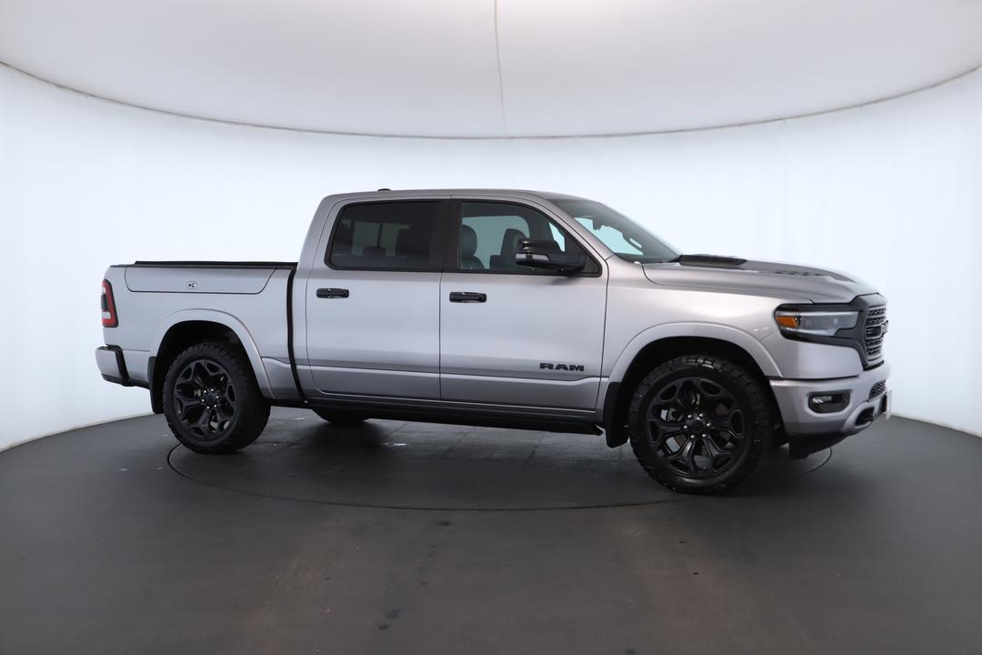 Exterior view frame 2