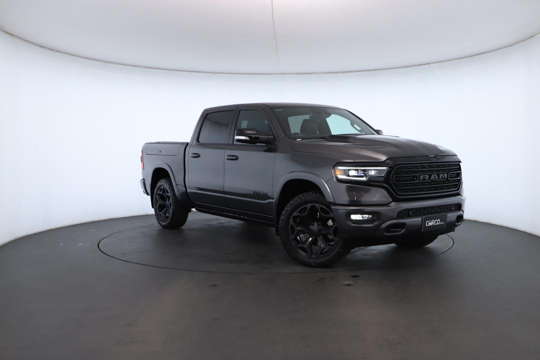 Exterior view frame 0