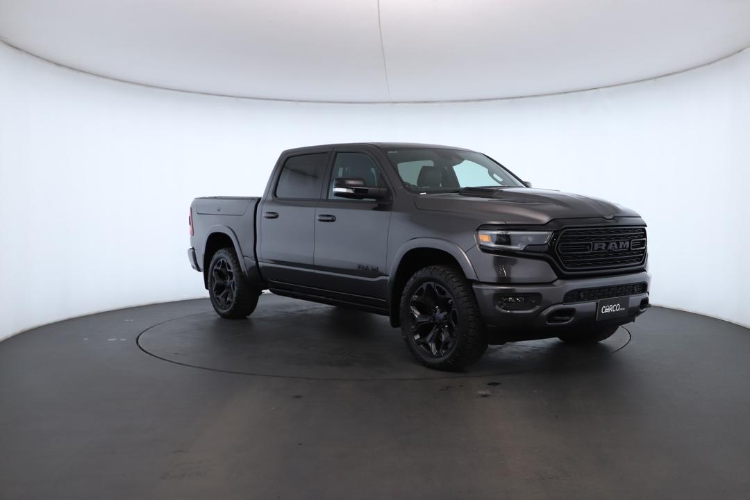 Exterior view frame 1