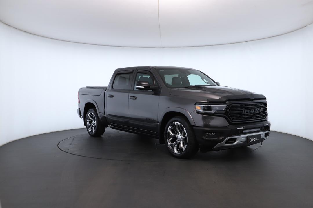 Exterior view frame 1