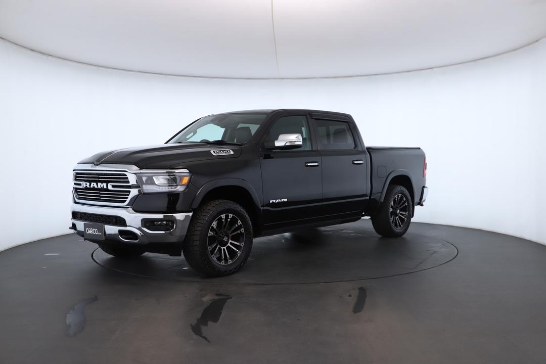 Exterior view frame 5