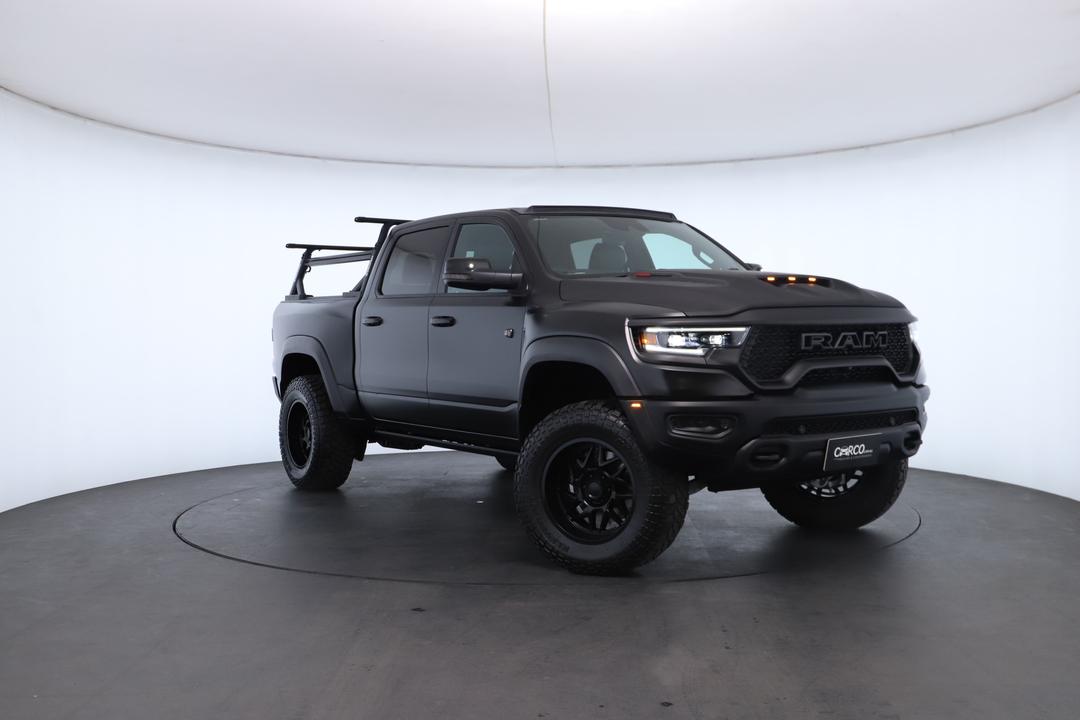 Exterior view frame 0