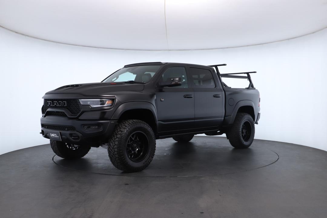 Exterior view frame 5