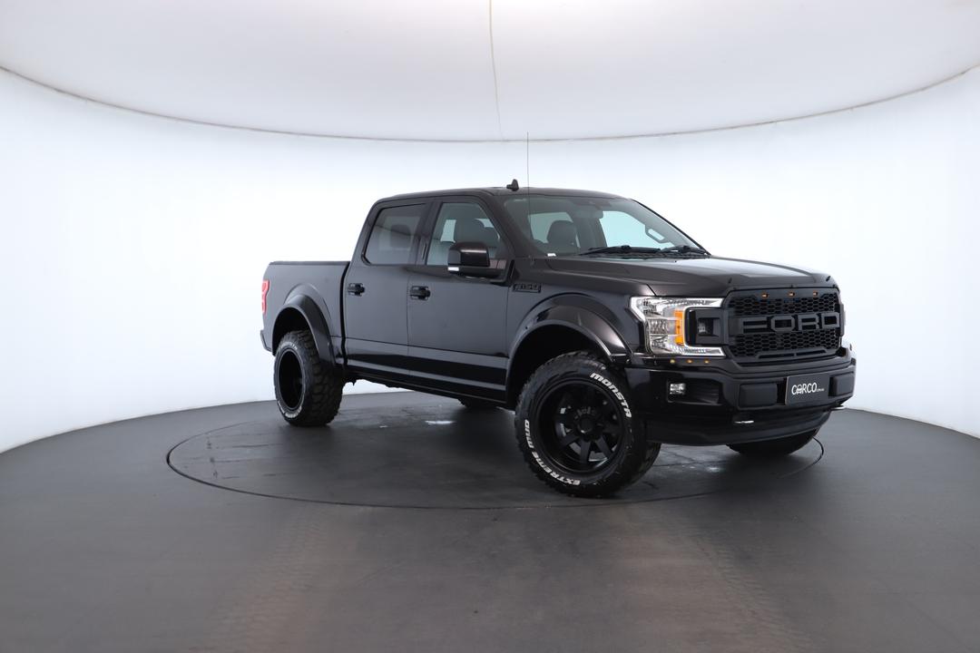 Exterior view frame 0