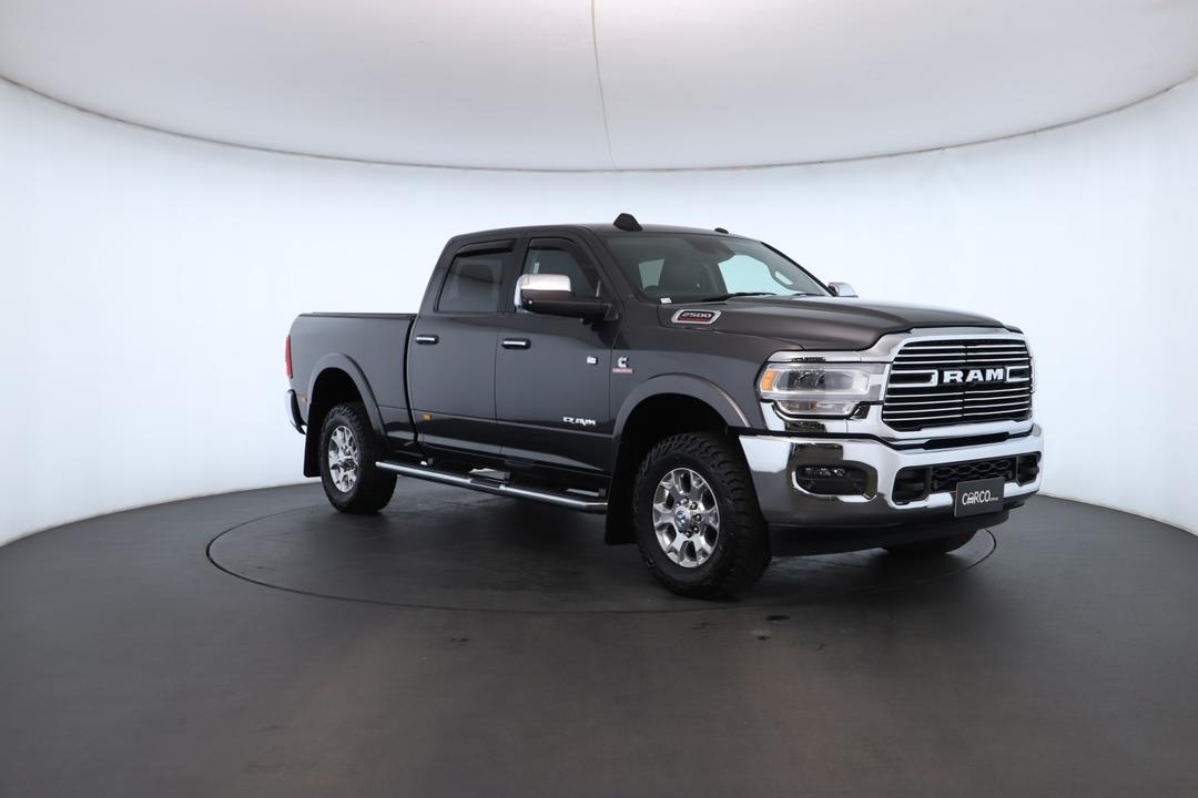 Exterior view frame 1