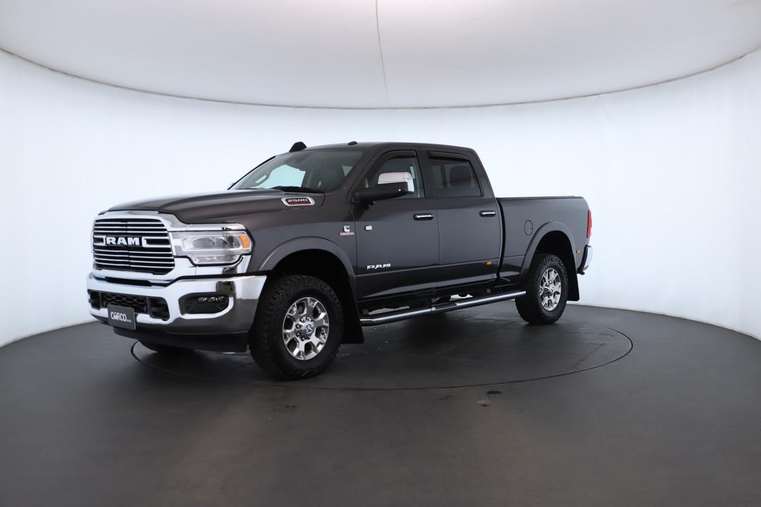 Exterior view frame 5