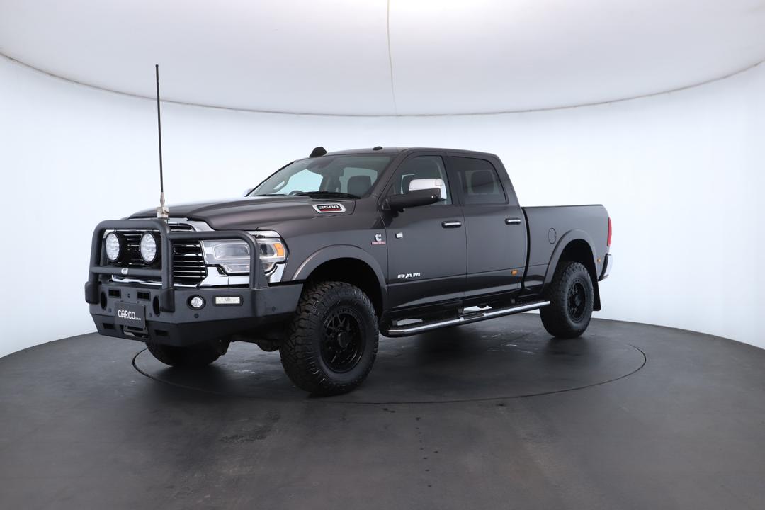 Exterior view frame 5