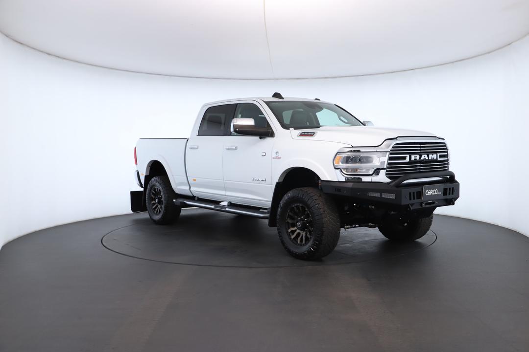 Exterior view frame 1