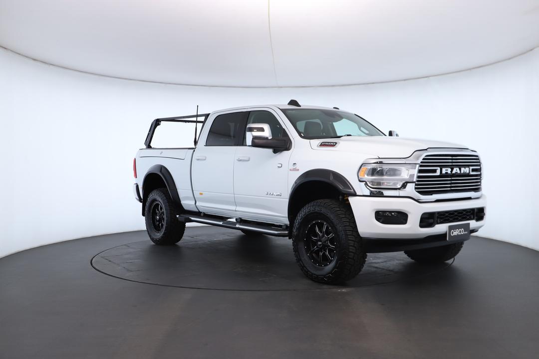 Exterior view frame 1