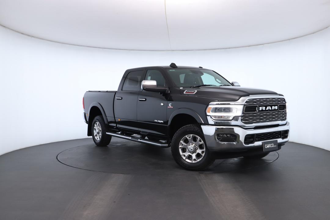 Exterior view frame 0