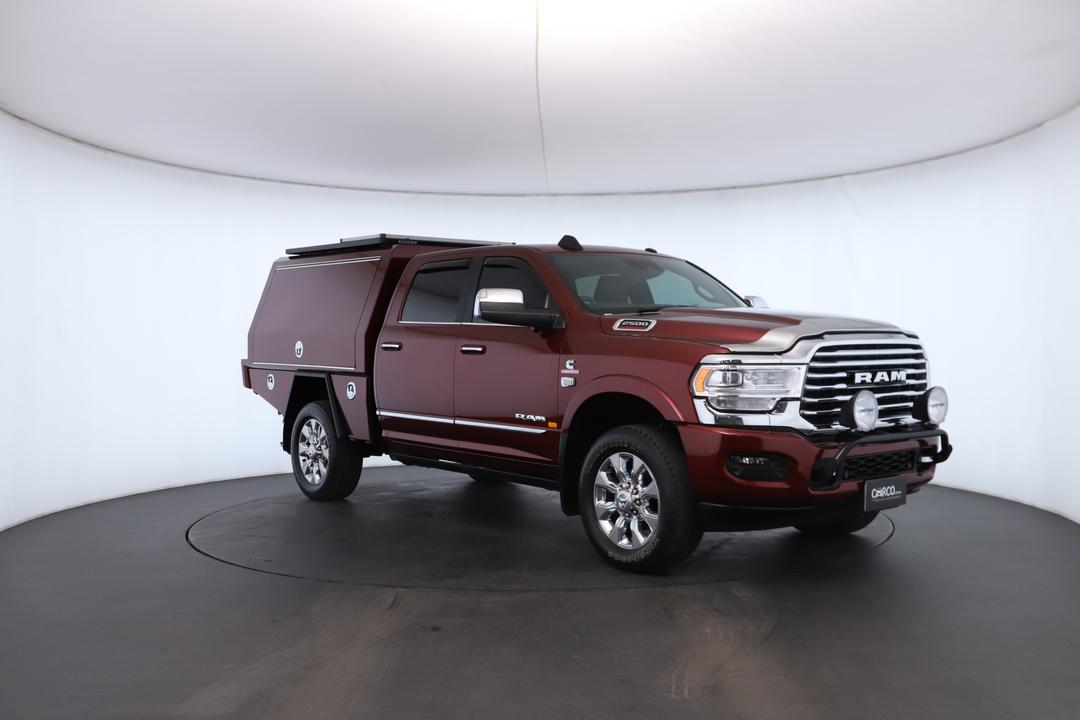 Exterior view frame 1