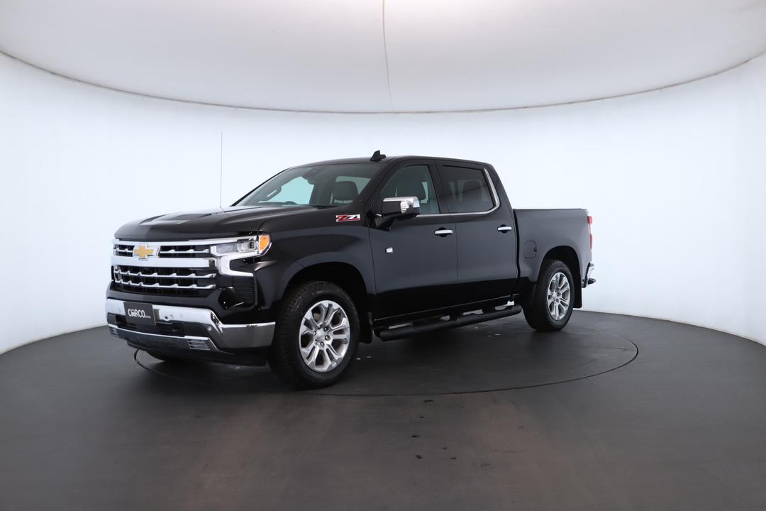 Exterior view frame 5