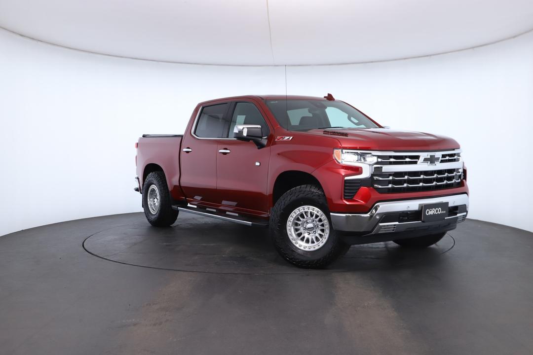 Exterior view frame 0