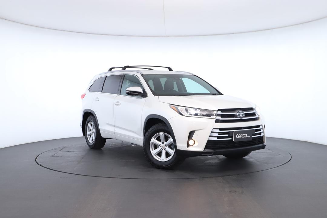 Exterior view frame 0