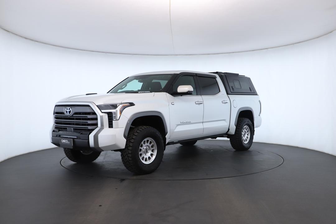 Exterior view frame 5