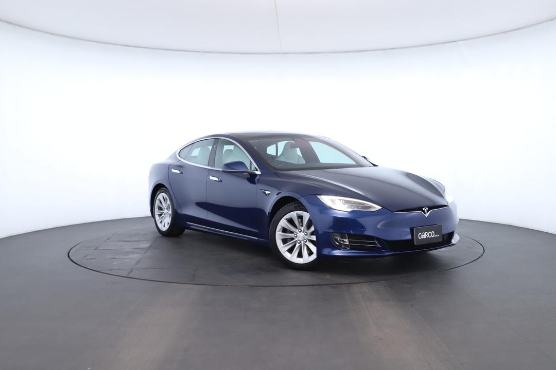 Exterior view frame 0