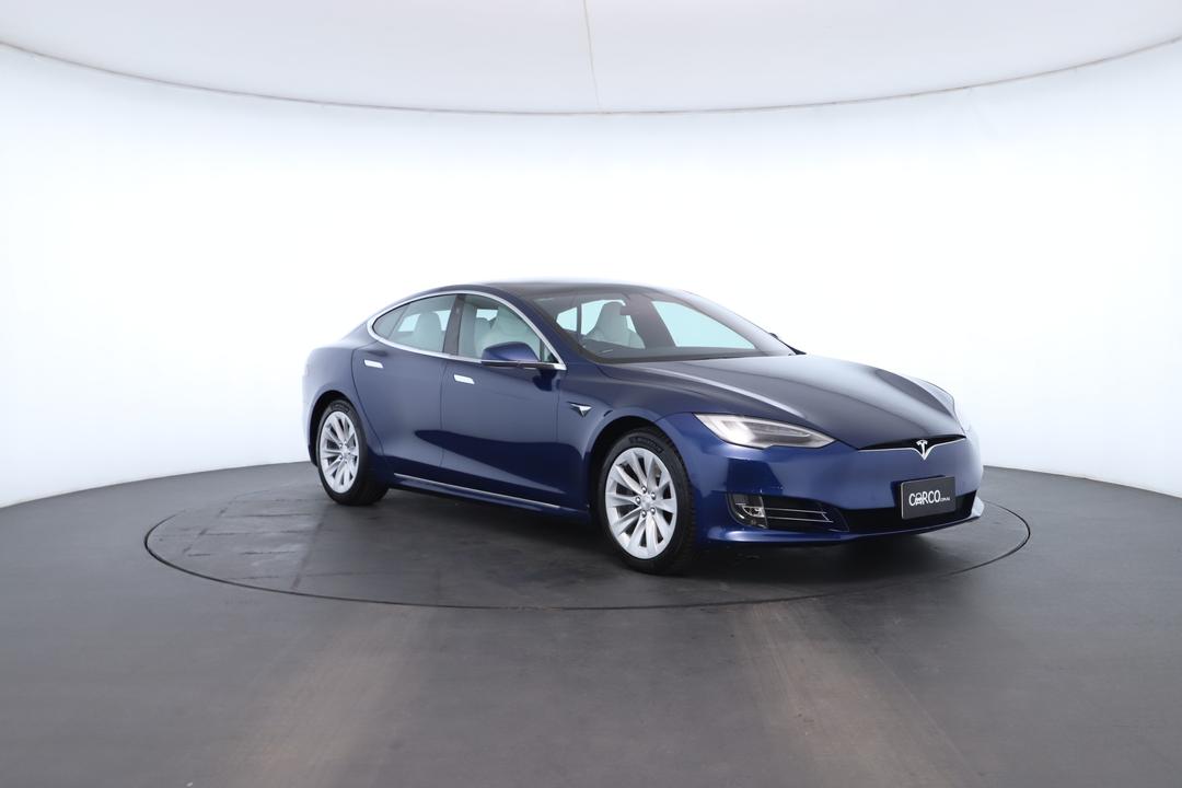 Exterior view frame 1