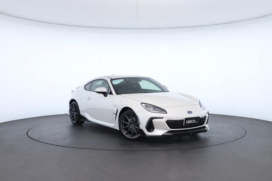 Exterior view frame 0