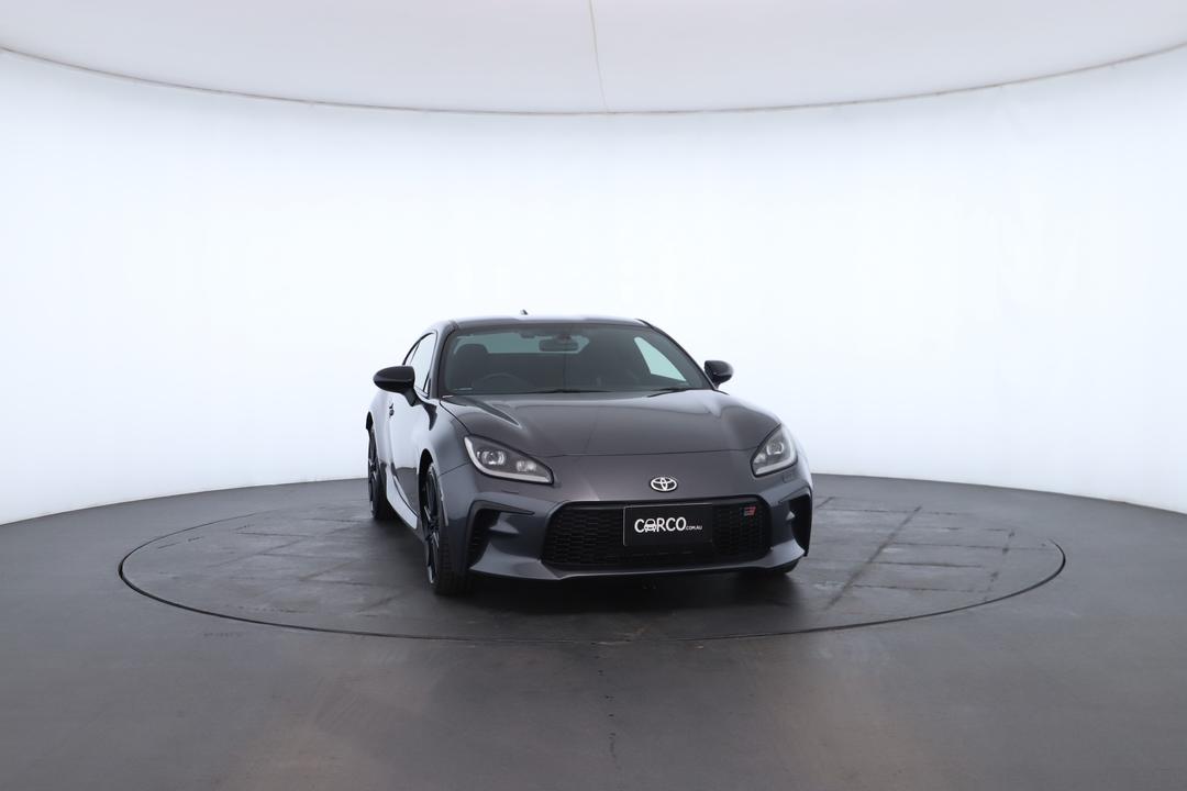 Exterior view frame 2