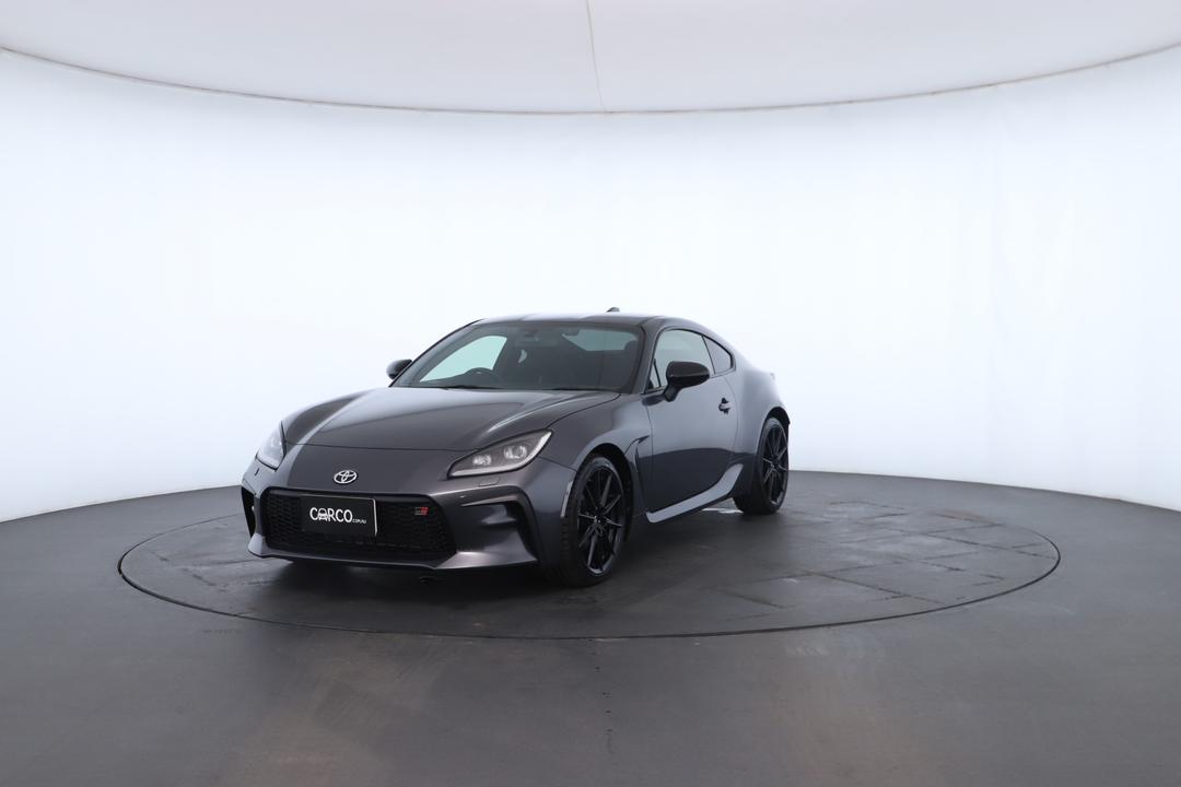 Exterior view frame 4