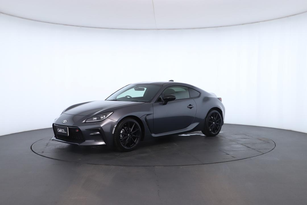 Exterior view frame 5