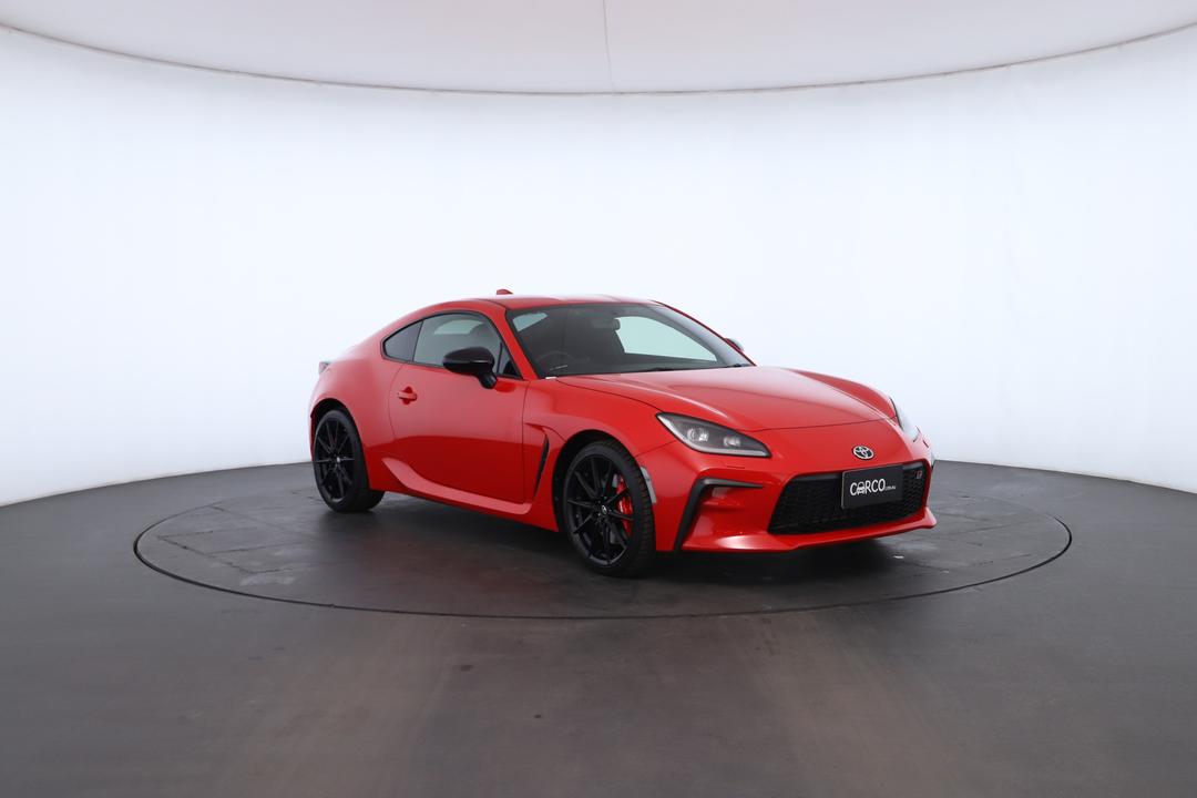 Exterior view frame 1