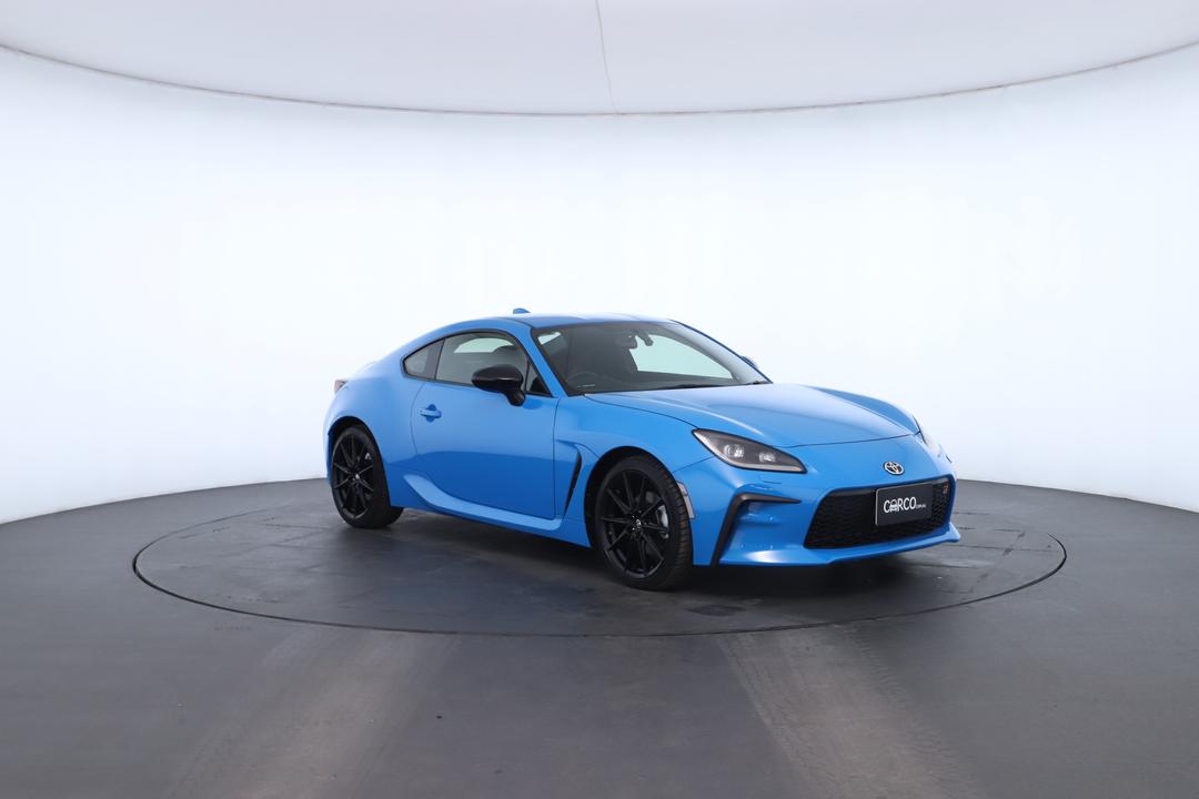 Exterior view frame 1