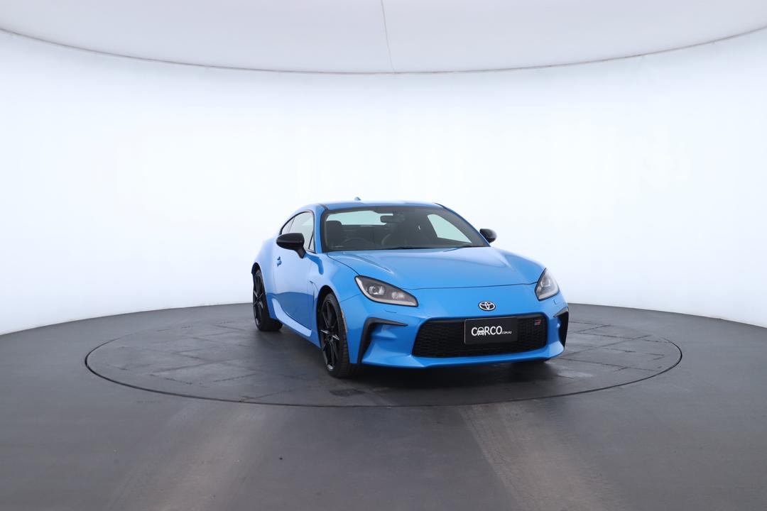 Exterior view frame 2