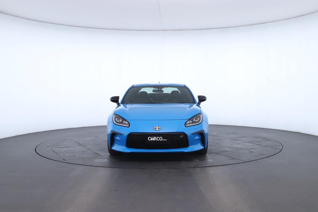 Exterior view frame 3