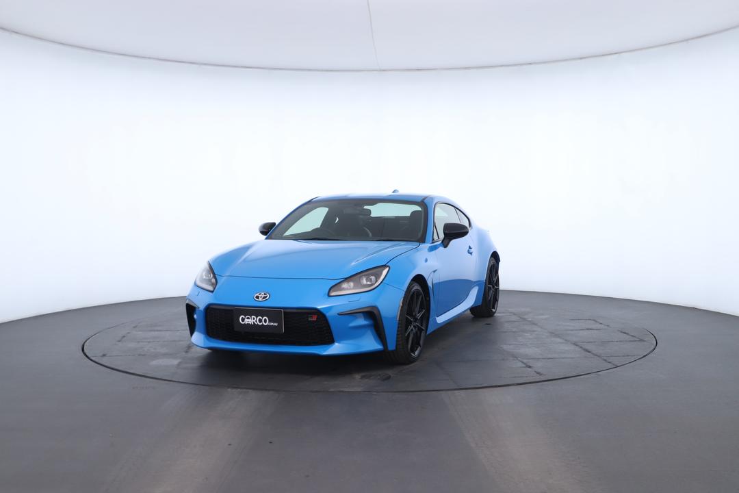 Exterior view frame 4