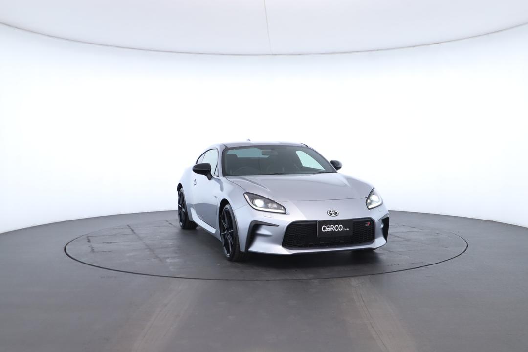 Exterior view frame 2