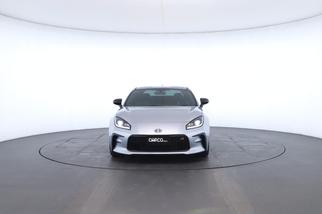 Exterior view frame 3