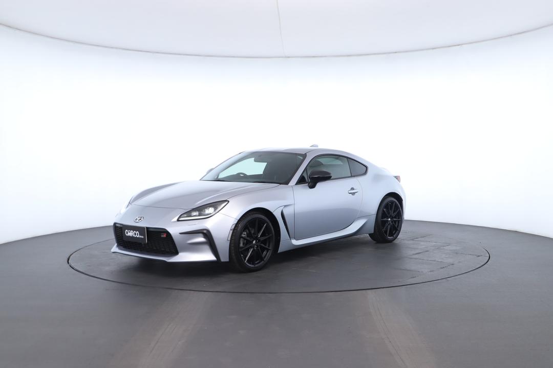 Exterior view frame 5