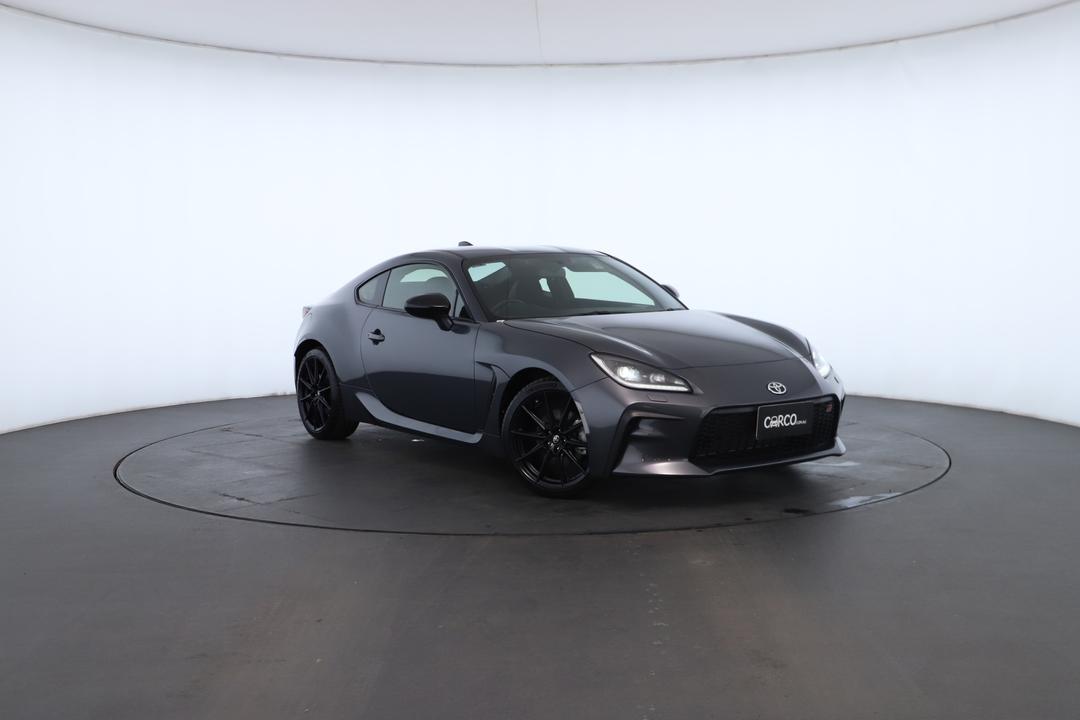 Exterior view frame 0