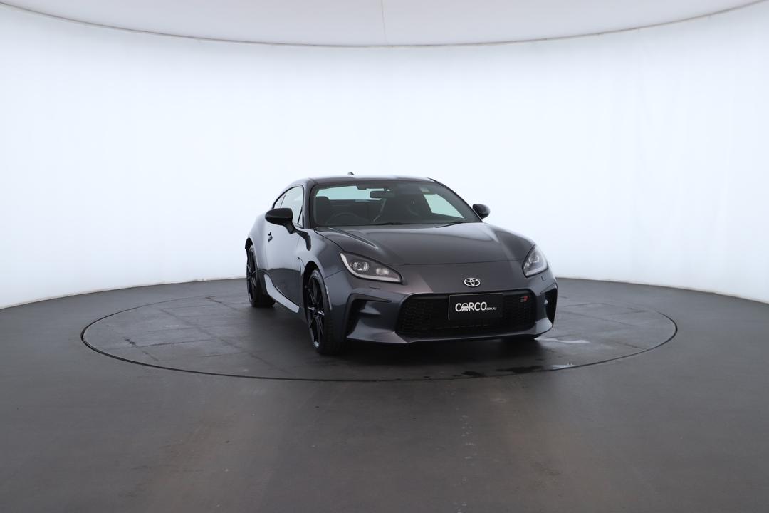 Exterior view frame 2