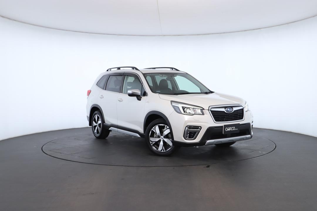 Exterior view frame 0