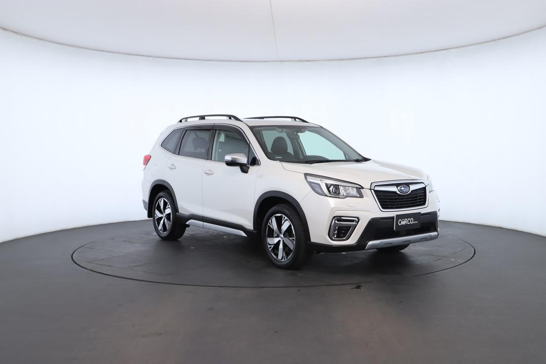 Exterior view frame 1