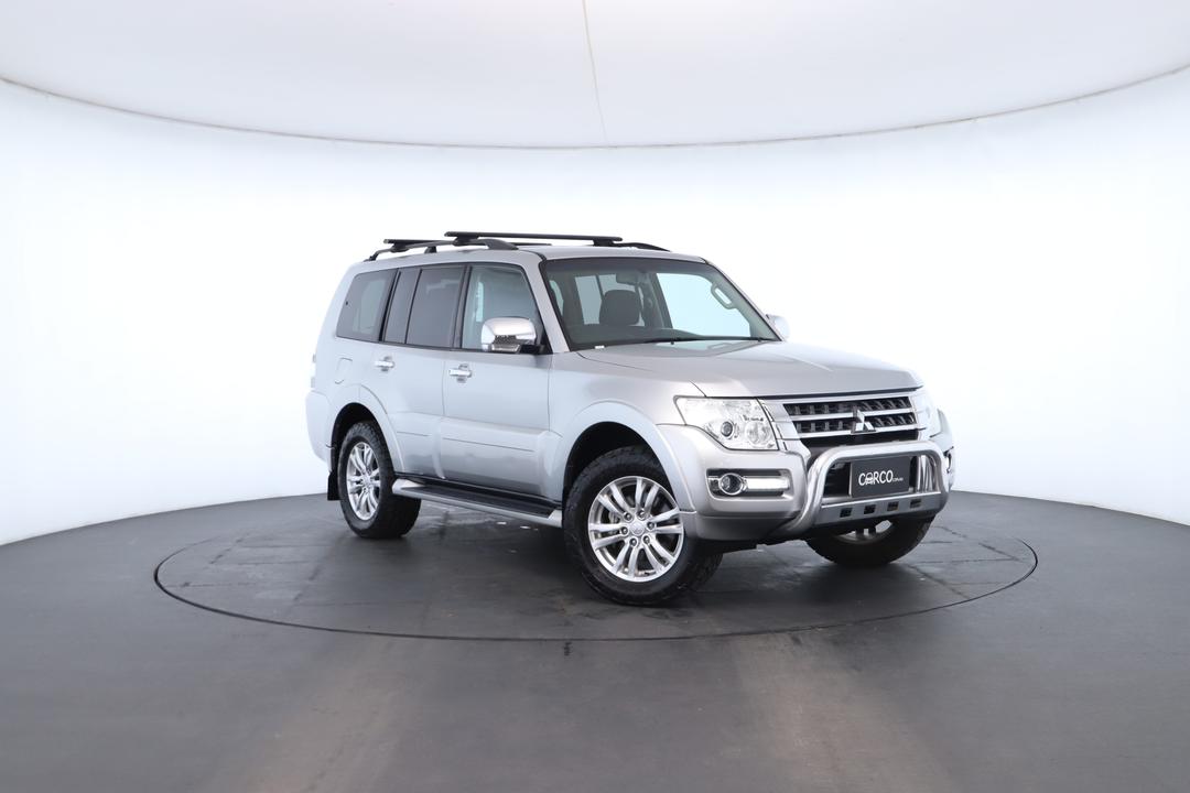 Exterior view frame 0