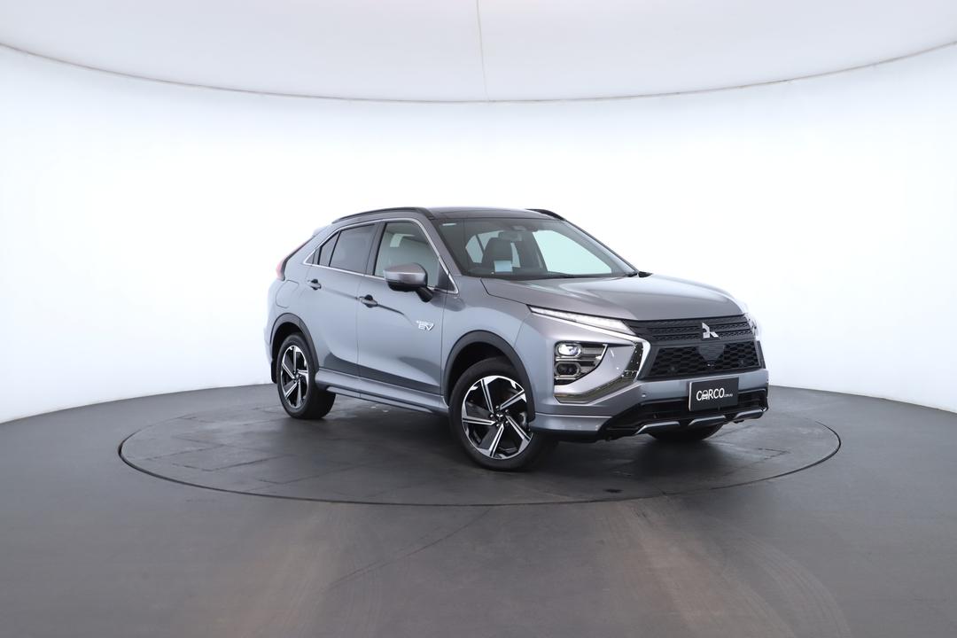 Exterior view frame 0