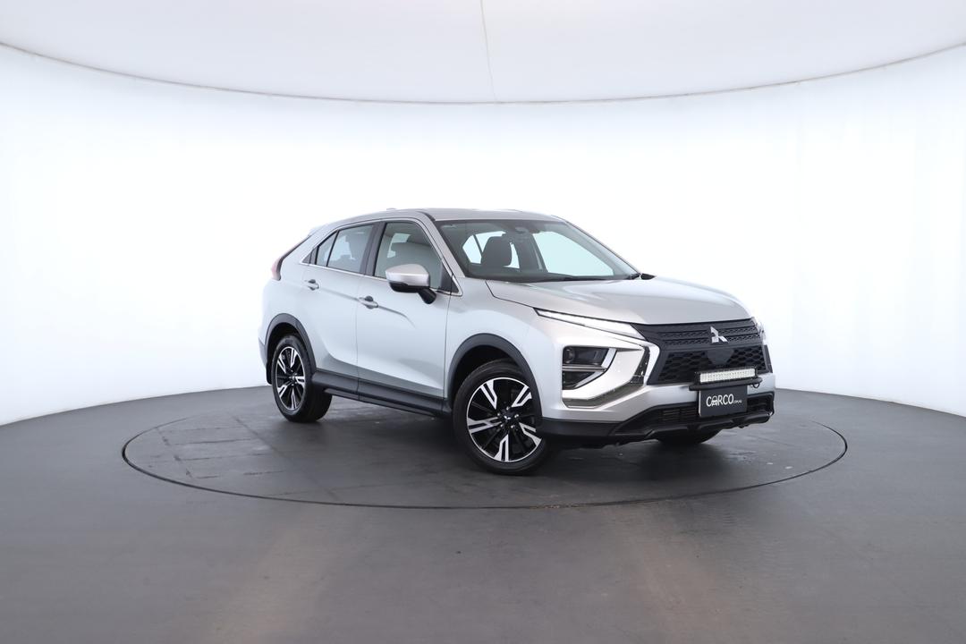 Exterior view frame 0