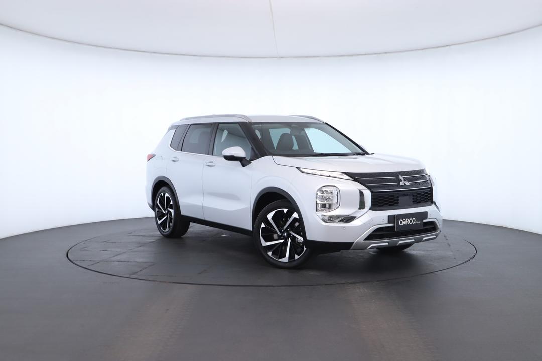 Exterior view frame 0