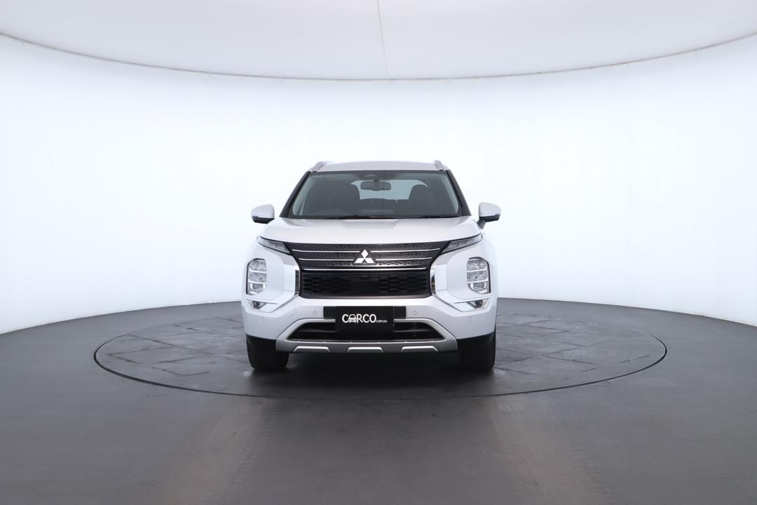 Exterior view frame 3